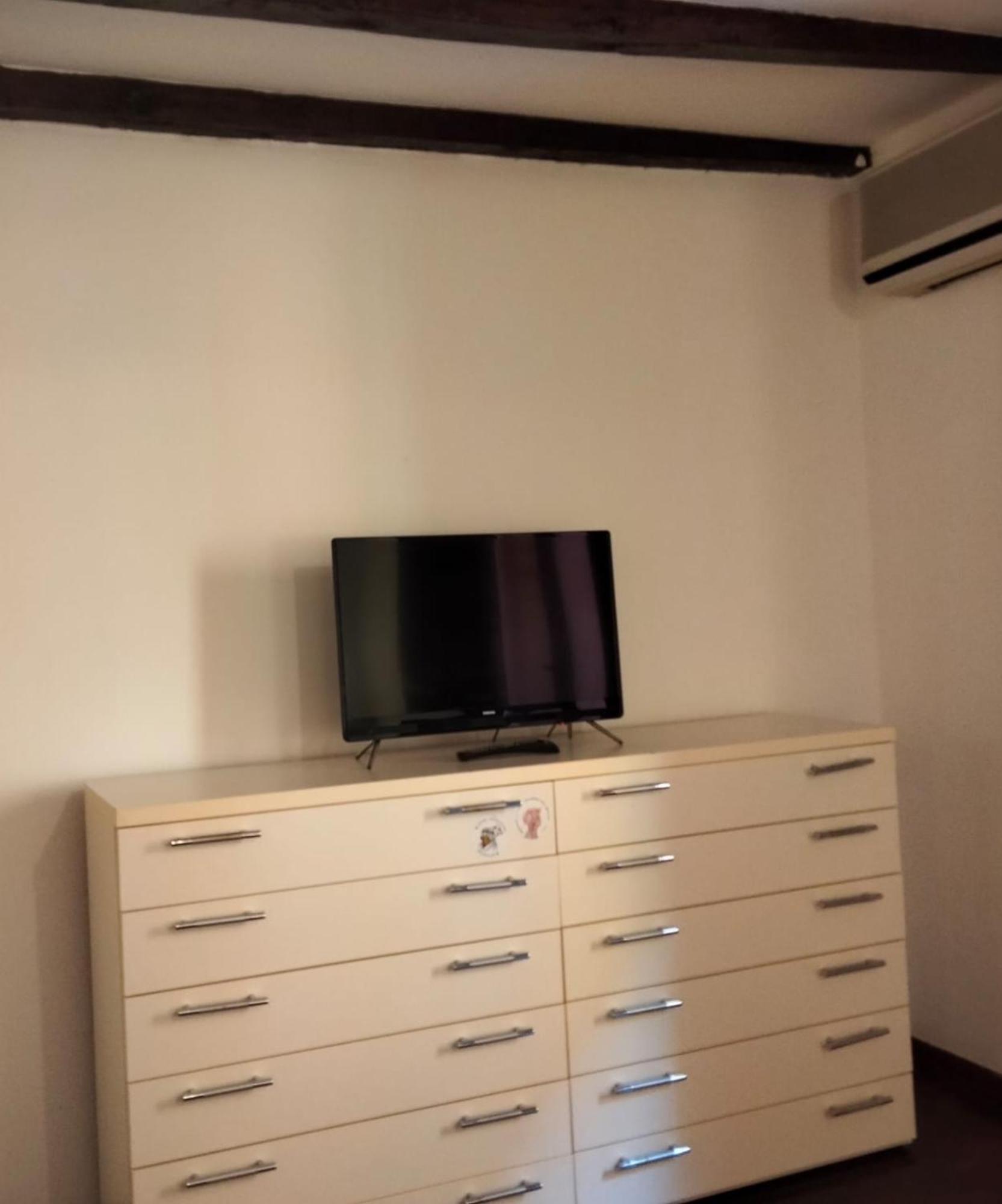 Historic E Comfort Suite - Locazione Semplice Bologna Luaran gambar